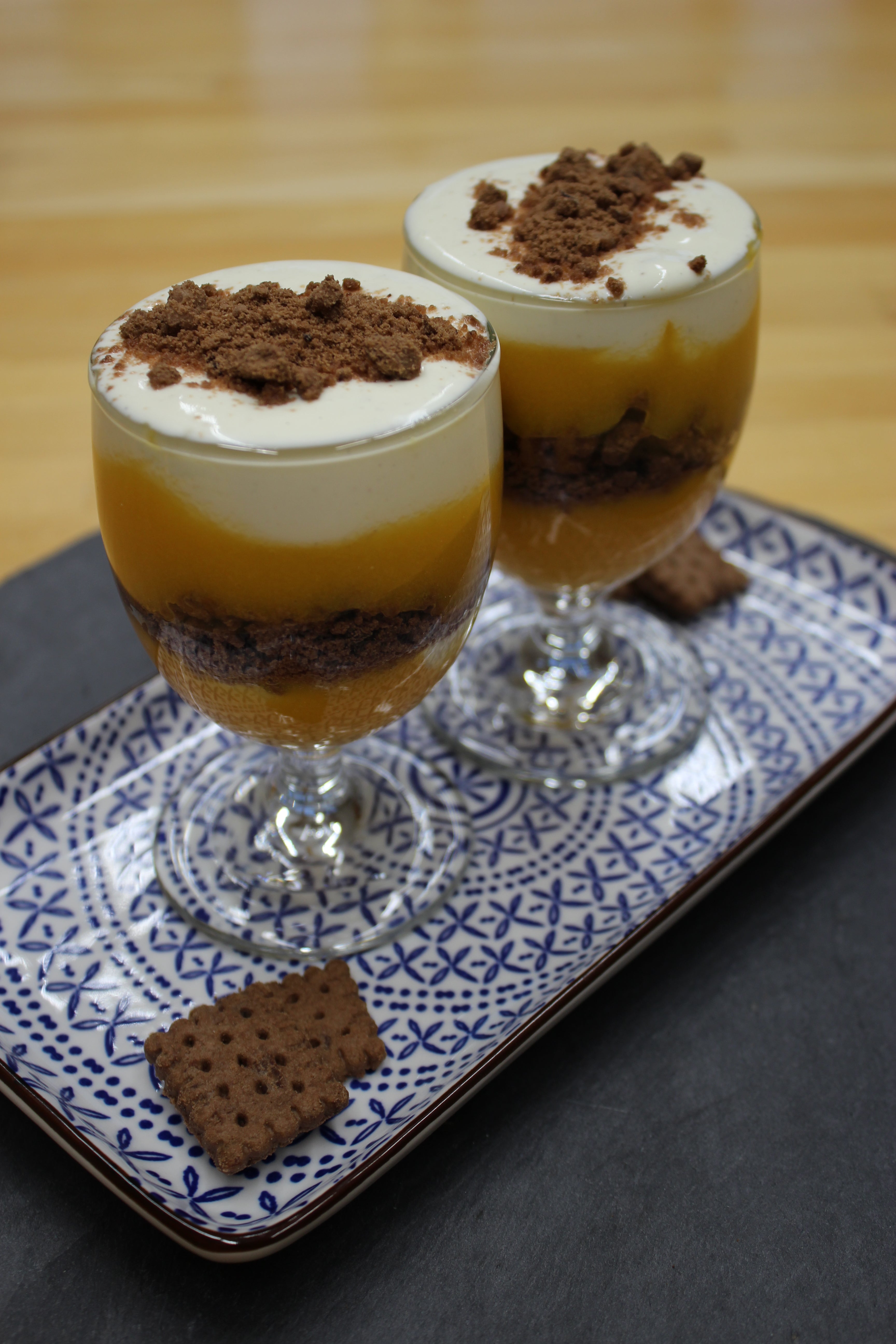 Giraffen Creme mit BioKids Kakaokeksen – biozentrale Giraffen Creme mit BioKids Kakaokeksen – biozentrale